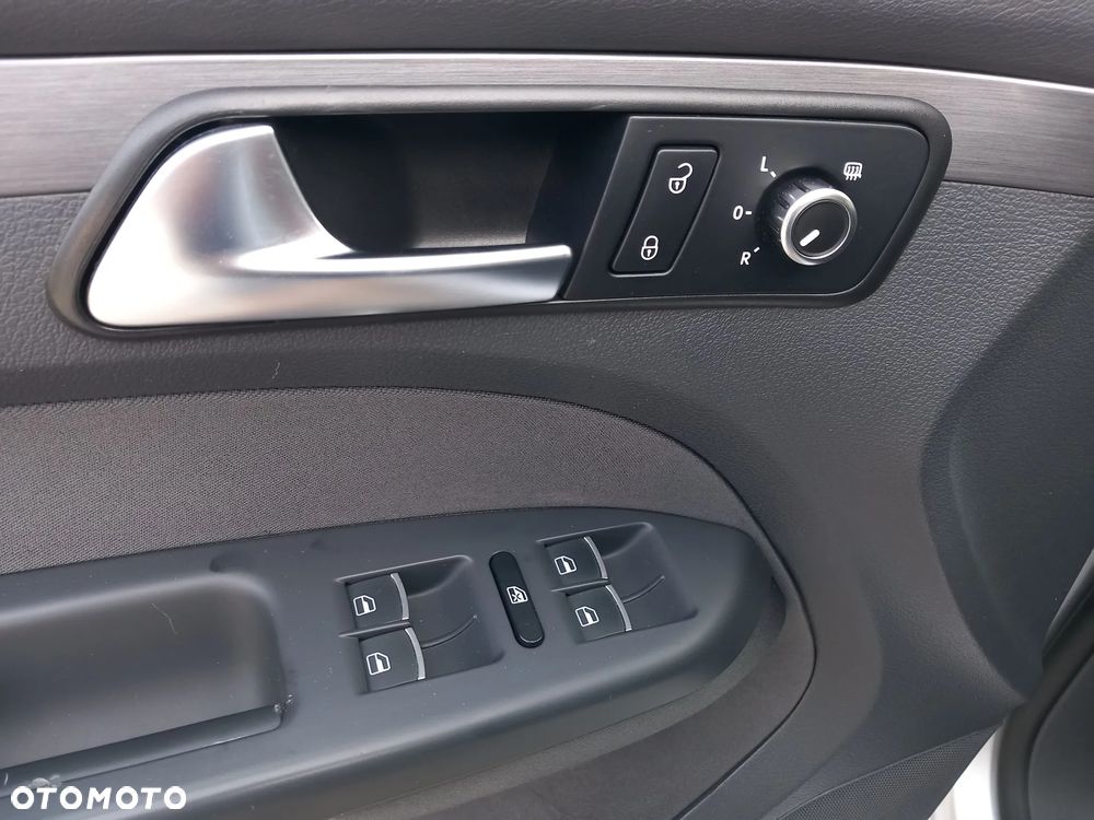 Volkswagen Touran 1.4 TSI EcoFuel Comfortline - 23