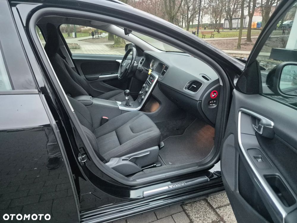 Volvo V60 DRIVe - 12