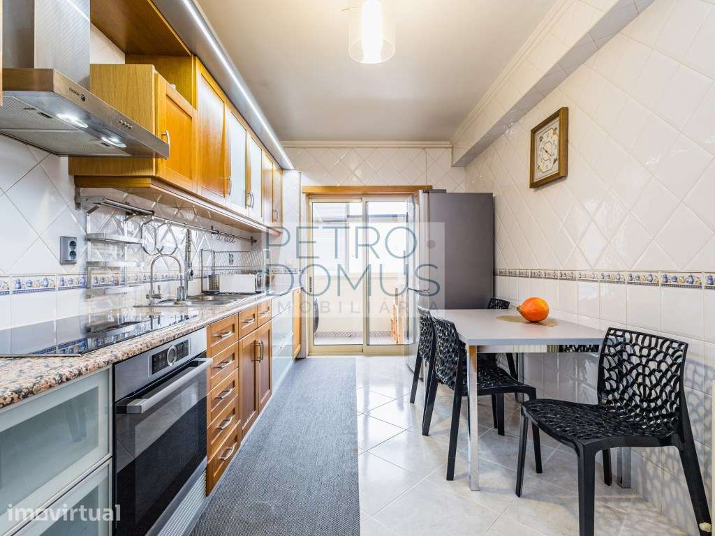 APARTAMENTO T3 - EXCELENTE ESTADO - GUIMAROTA - Grande imagem: 2/23