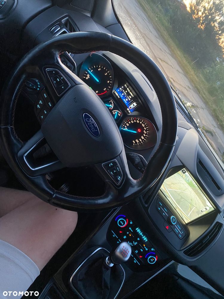 Ford Kuga 2.0 TDCi FWD ST-Line - 40