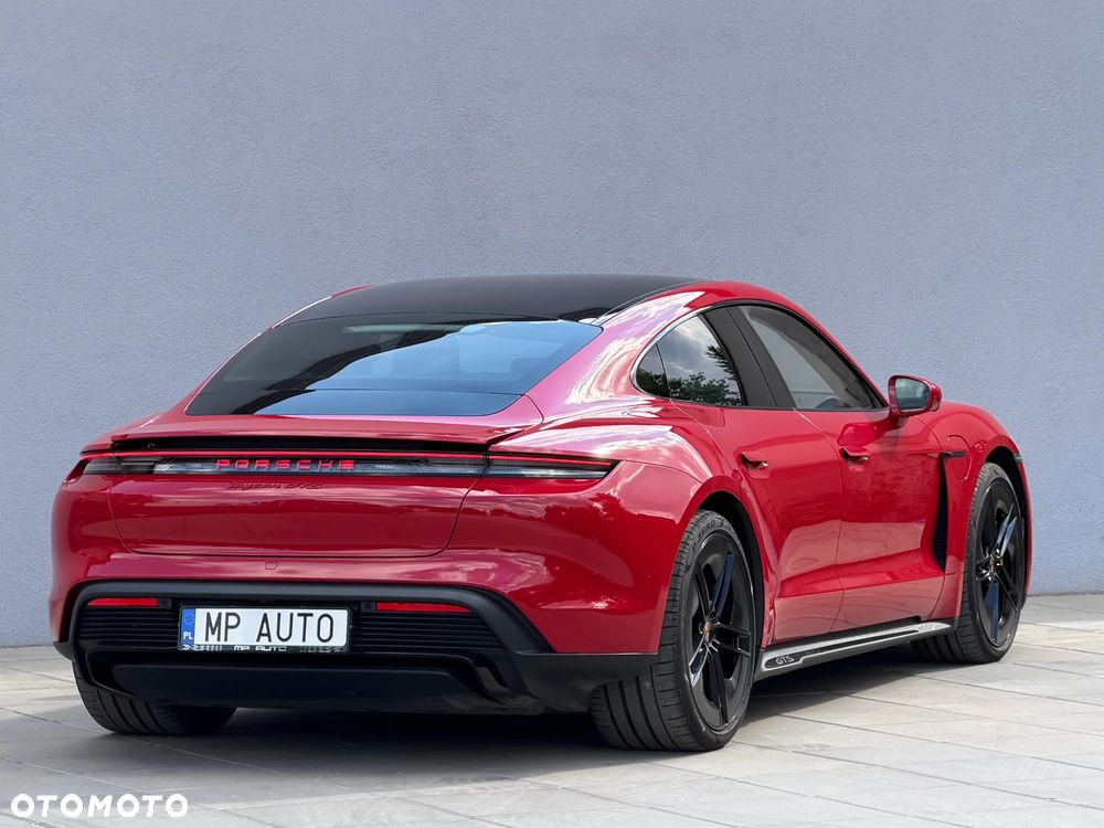 Porsche Taycan - 6