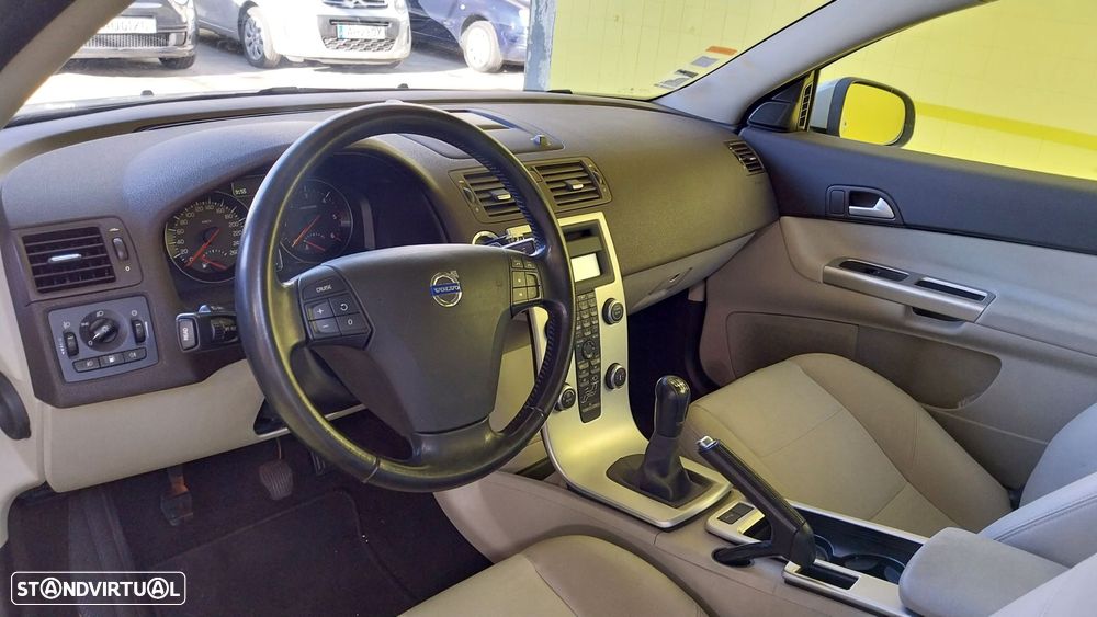 Volvo C30 1.6 D Drive 99g Momentum Start/Stop - 8