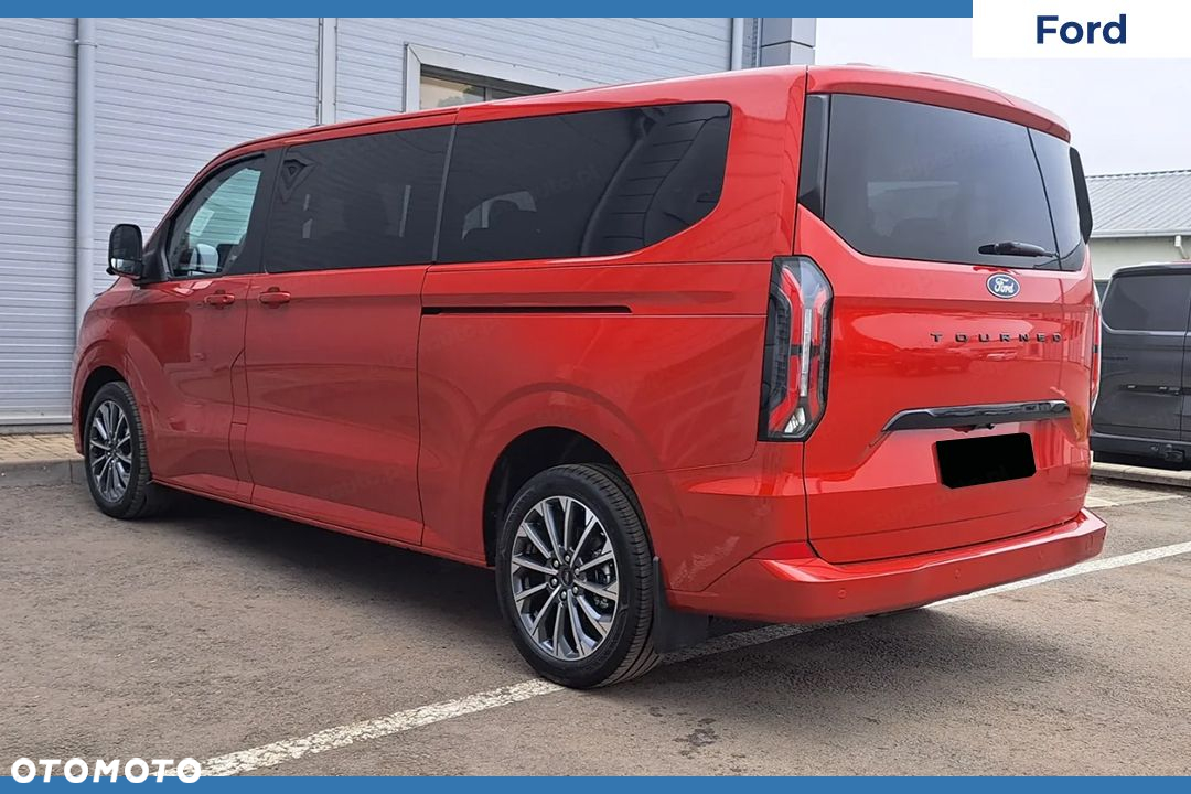 Ford Tourneo Custom - 4