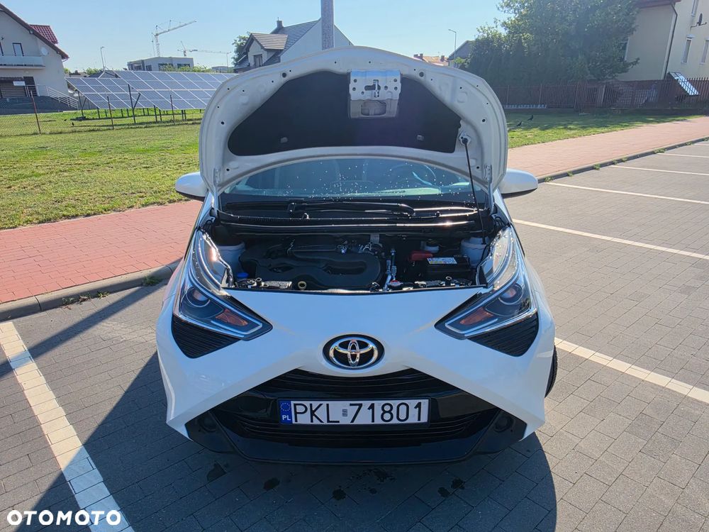 Toyota Aygo x-play - 21
