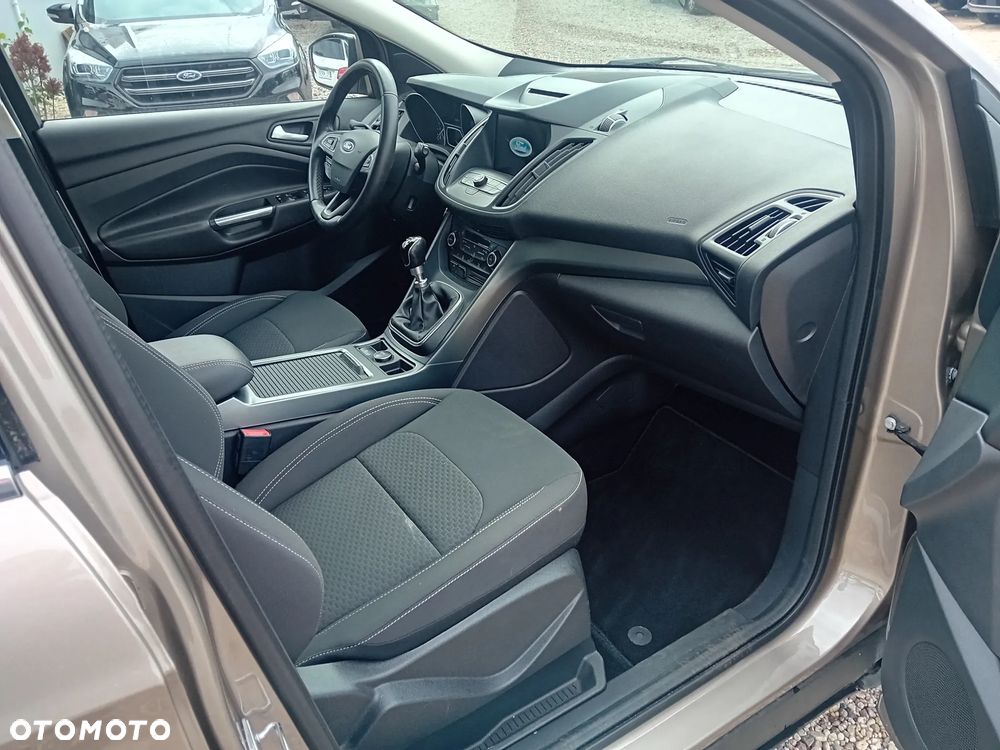 Ford Kuga - 13