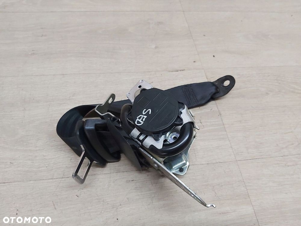 Toyota Avensis T27 LIFT T29 14-18 rok pas bezpieczeństwa prawy tył SDEDAN - 3