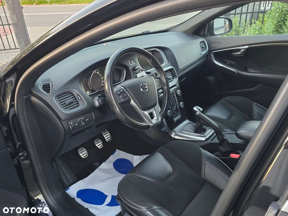 Volvo V40 D2 RDesign - 28