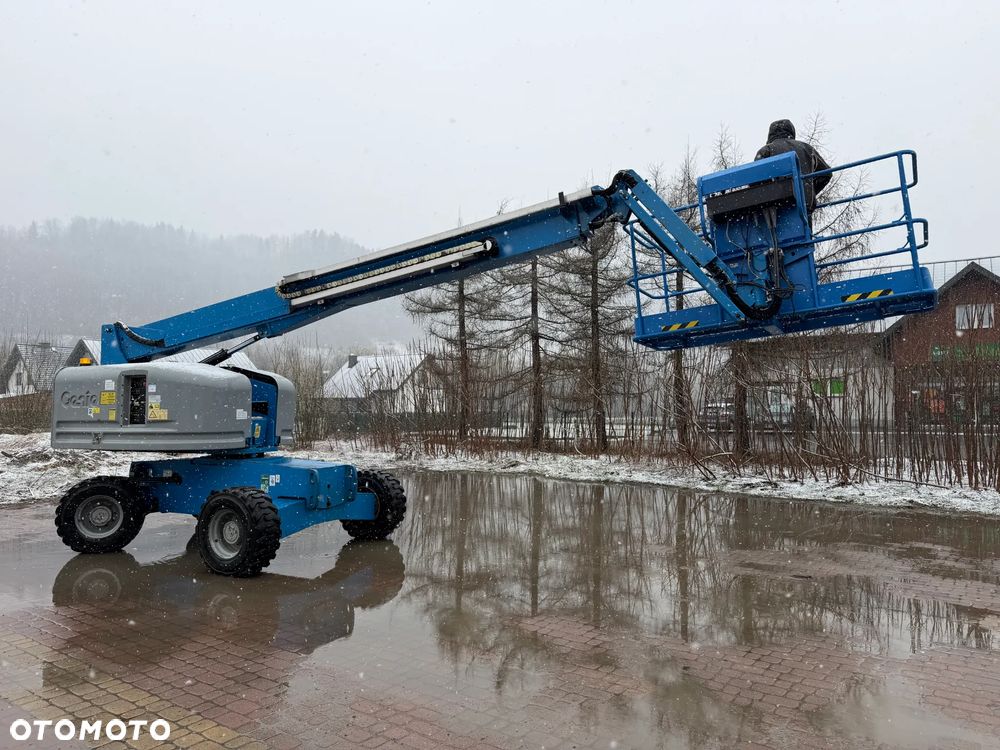 Genie S-45 Zwyżka Podnośnik Teleskopowy terenowy 4x4 wysokość 16 m Silnik DEUTZ. Maszyna jak Nowa z Urzędu Norweskiego Komuny! 2016 rok. Spalinowo- elektryczna Zadbana. Zero luzów wycieków! Okazja! 2 x Sterowanie maszyną góra i dół. Przetwornica gniazdo 220 volt. Poziomowanie oraz obrót kosza! OKAZJA. Aktualna Dekra Do 2027 roku !!! - 8