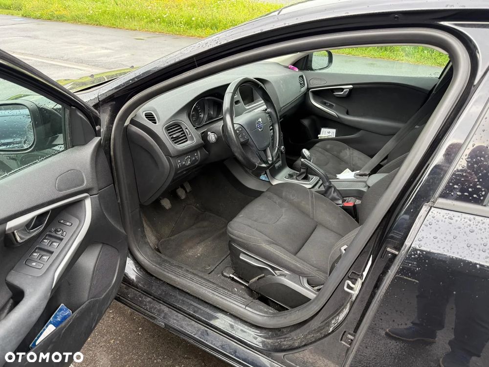 Volvo V40 D2 Momentum - 3