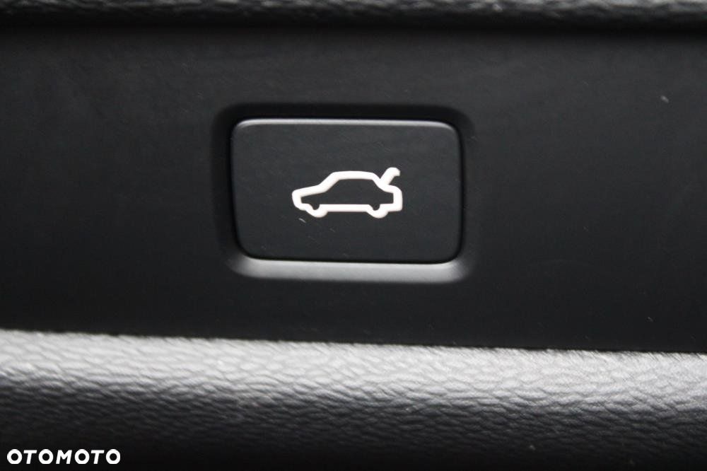 Volvo V60 Cross Country - 17