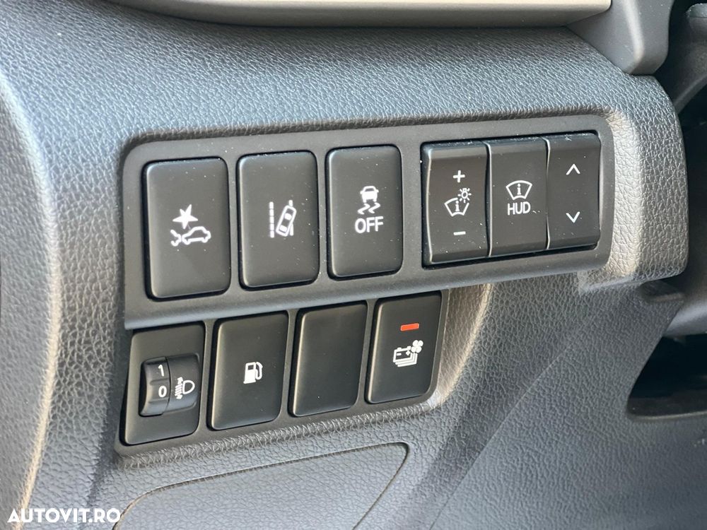 Mitsubishi Eclipse-Cross - 12