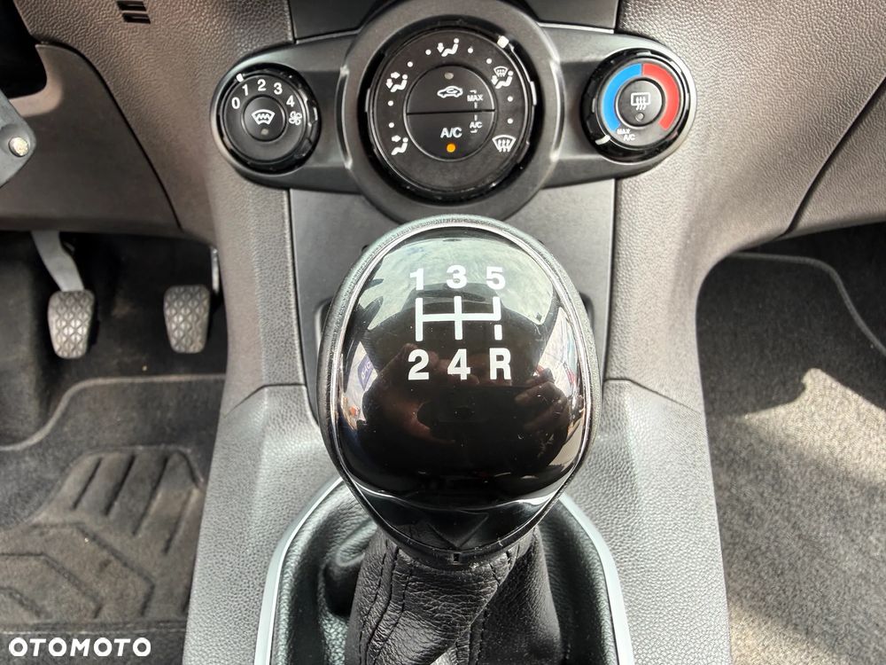 Ford Fiesta 1.25 Celebration - 20