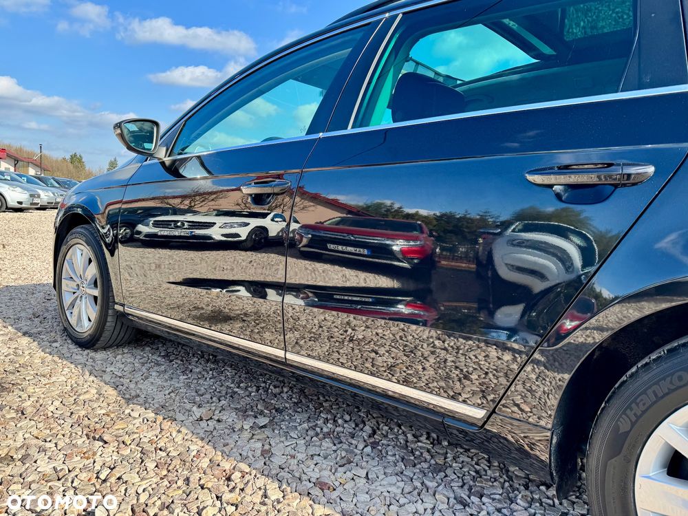 Volkswagen Passat - 22