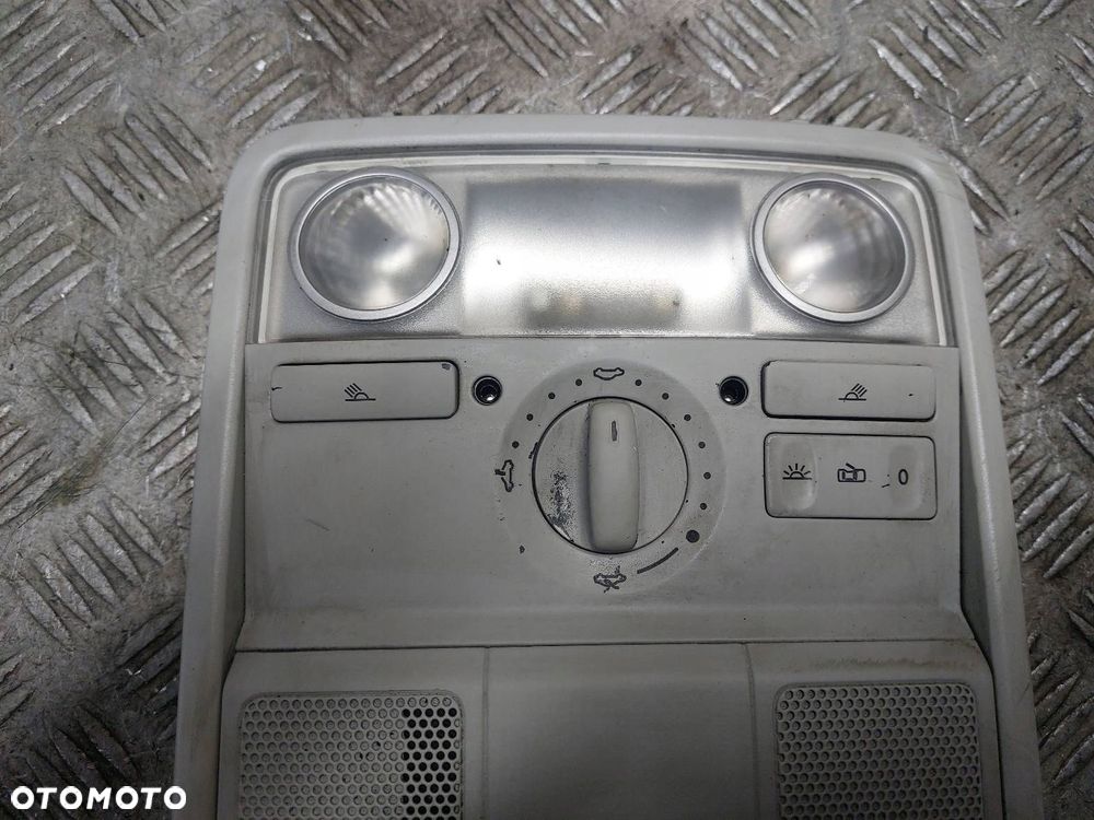 LAMPKA PODSUFITKI PRZEŁĄCZNIK SZYBERDACHU VOLKSWAGEN PASSAT B6 KOMBI - 2