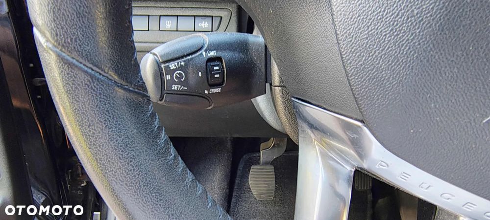 Peugeot 2008 1.2 Pure Tech GPF Style - 29