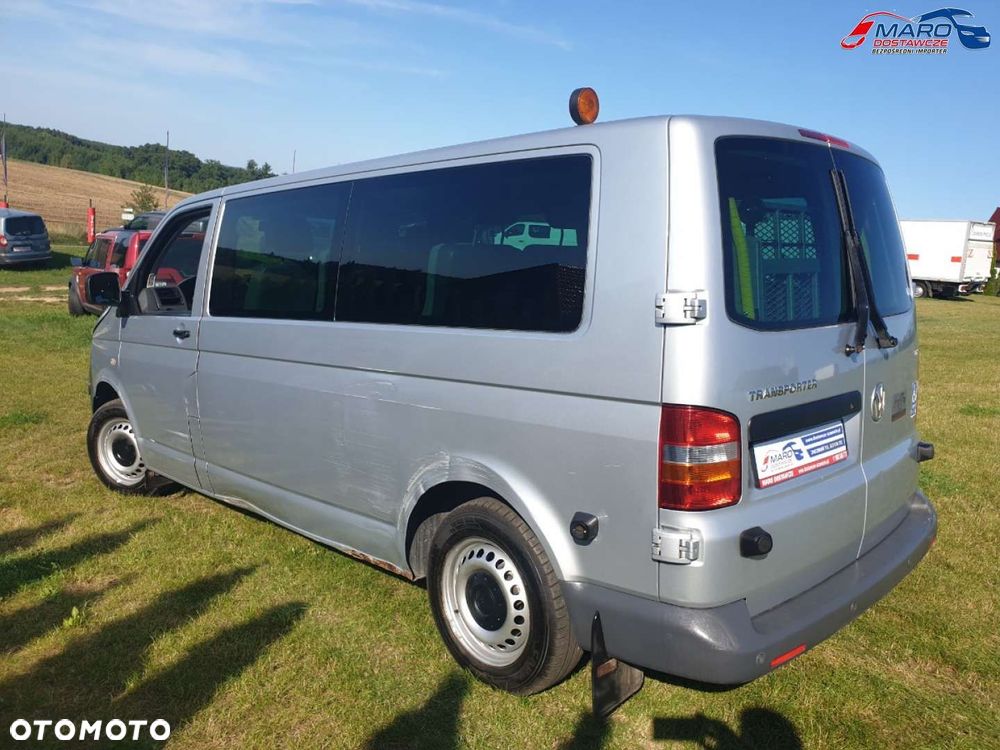 Volkswagen T5 LONG 9 OSÓB Z WINDĄ DLA NIEPEŁONSPRAWNYCH - 25