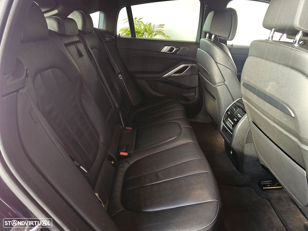 BMW X6 M50 d xDrive - 12