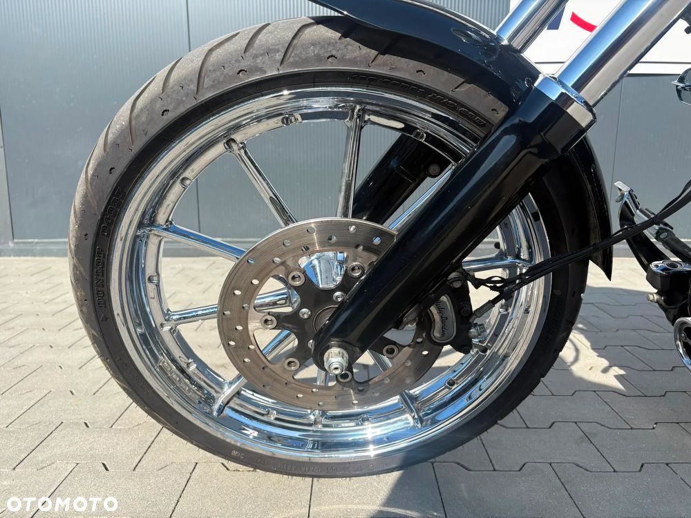 Harley-Davidson FXSB Breakout - 19