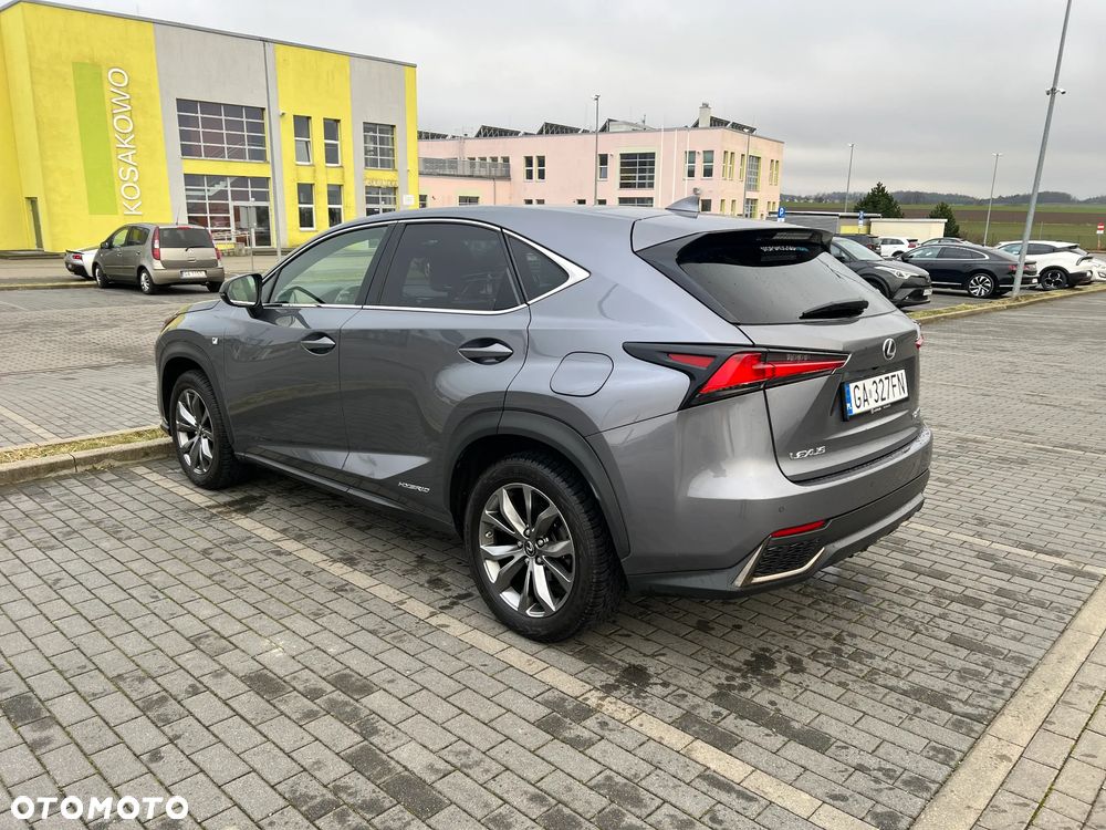 Lexus NX 300h F Sport AWD - 29