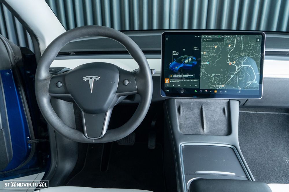 Tesla Model Y Long Range Dual Motor AWD - 11