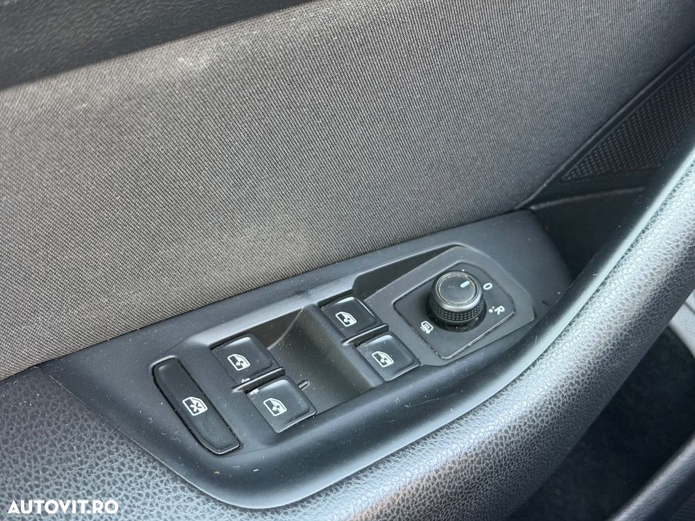 Volkswagen Passat 2.0 TDI DSG Trendline - 18
