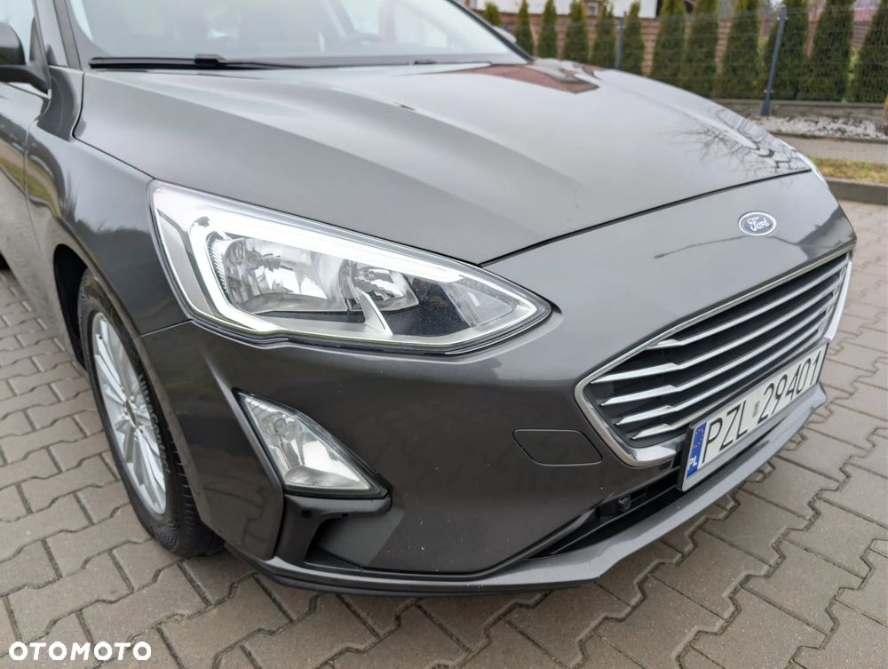Ford Focus 1.5 EcoBlue Start-Stopp-System TITANIUM - 29