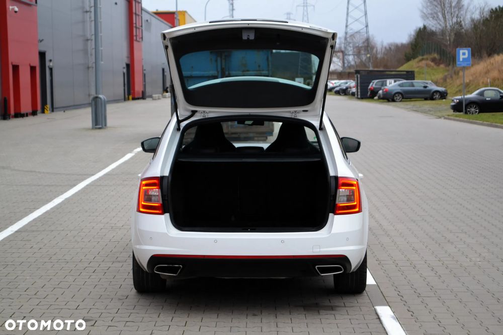Skoda Octavia 2.0 TDI RS - 29