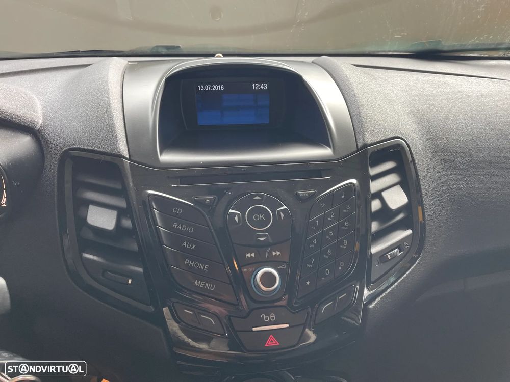 Ford Fiesta 1.0 EcoBoost S&S TITANIUM - 20