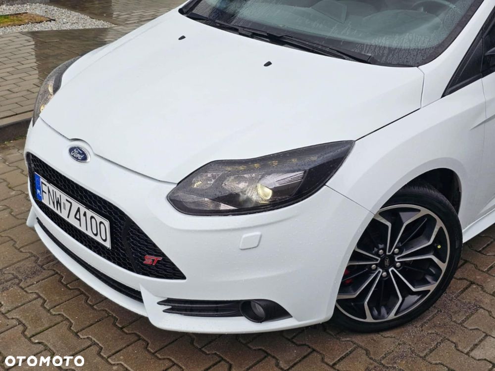 Ford Focus ST - 4