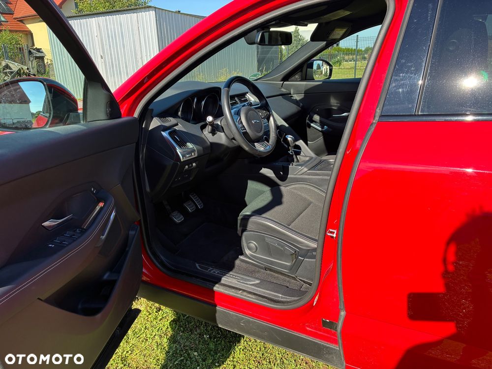 Jaguar E-Pace 2.0 i4D FWD R-Dynamic - 8