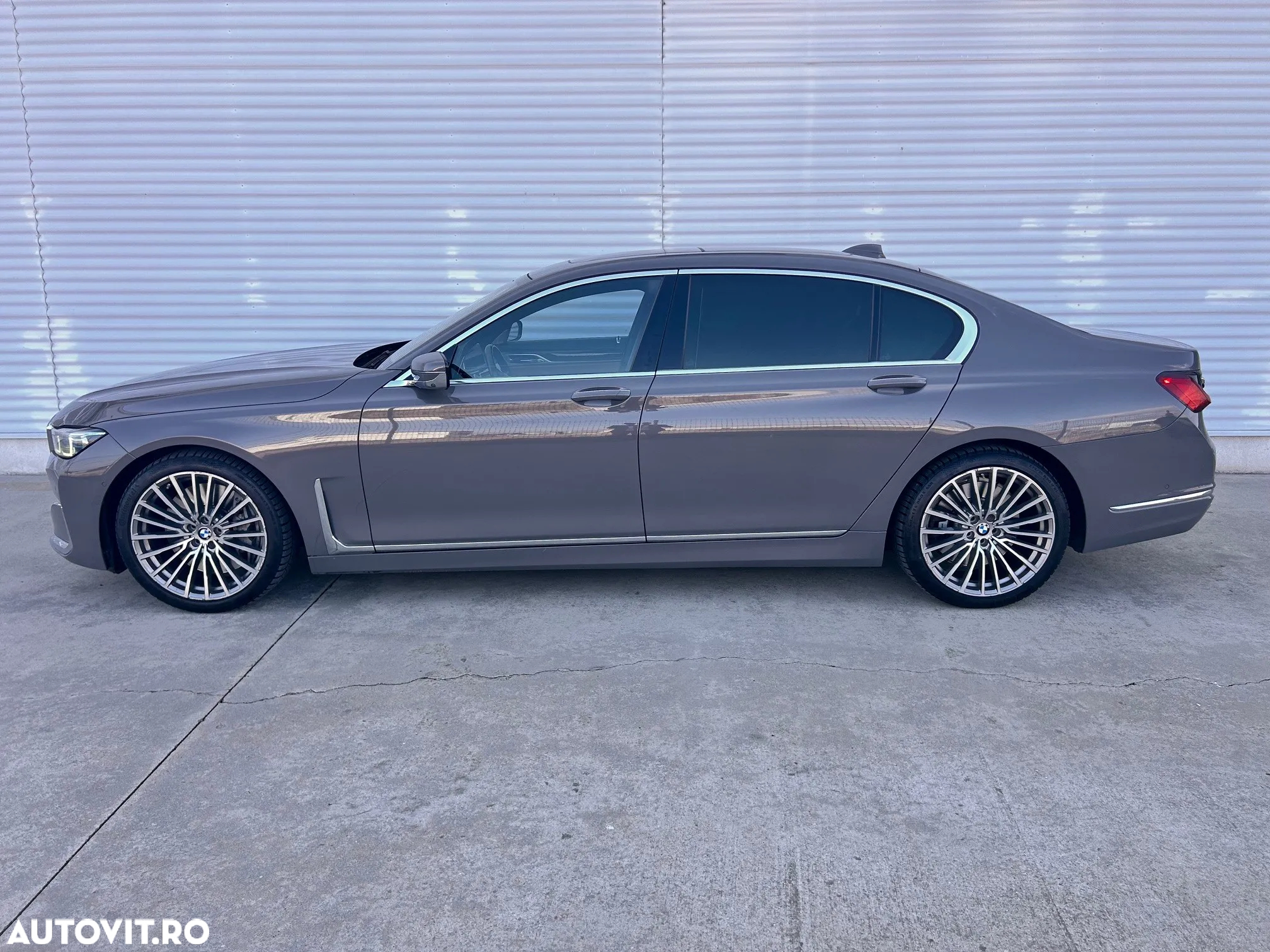 BMW Seria 7 750Li xDrive - 4