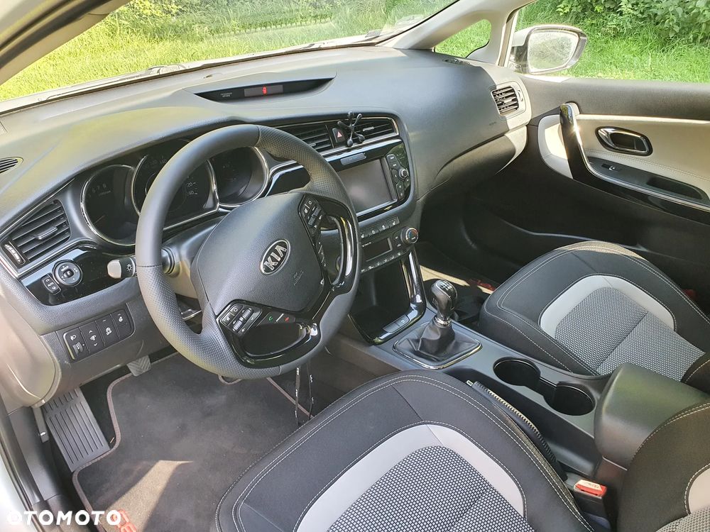 Kia Ceed - 5