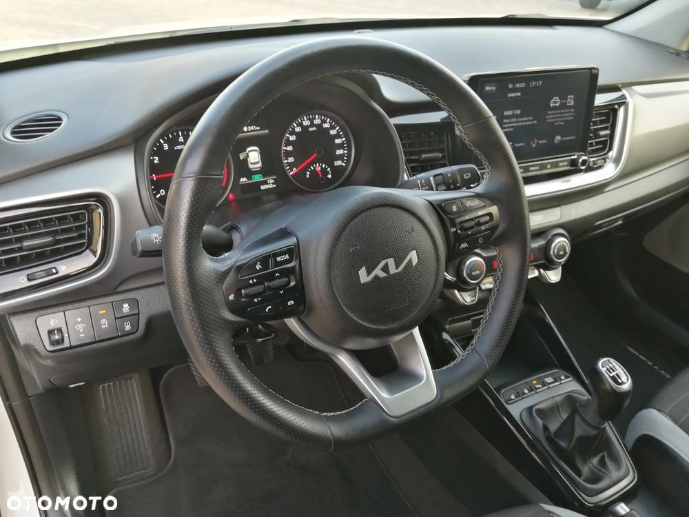 Kia Stonic 1.0 T-GDI MHEV L Business Line - 13
