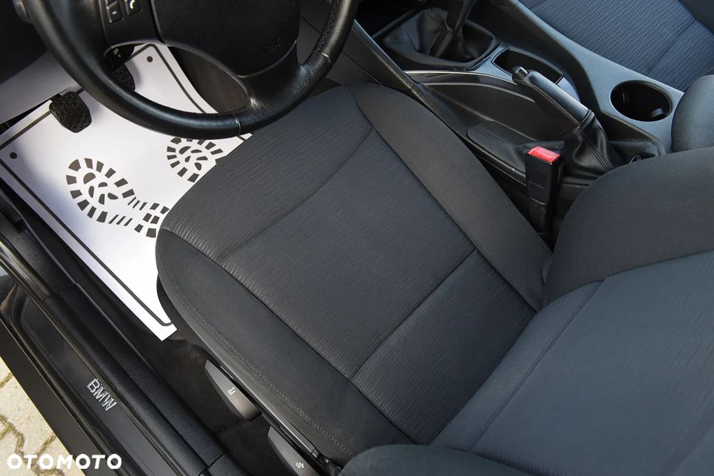 BMW X1 sDrive18i - 24