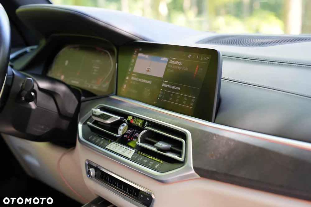 BMW X5 xDrive40i - 18