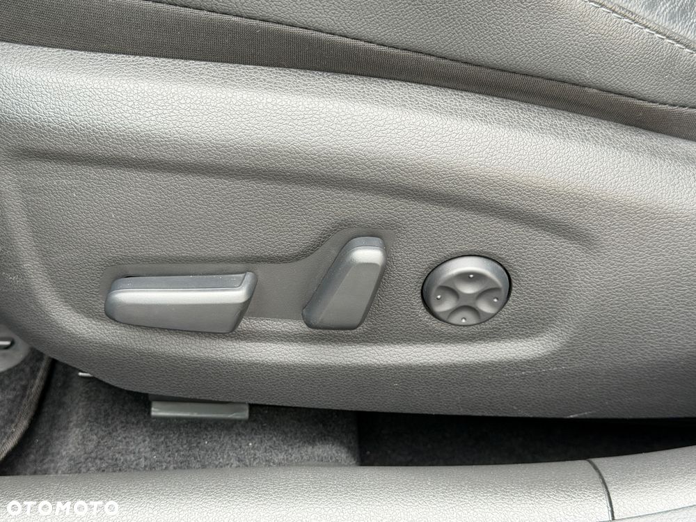Hyundai i30 1.5 T-GDI 48V-Hybrid DCT N-Line - 34
