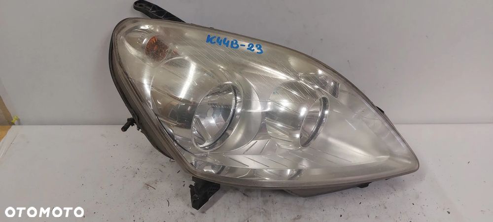 .  PRZOD PRZEDNIA LAMPA PRAWA OPEL ZAFIRA B - 1