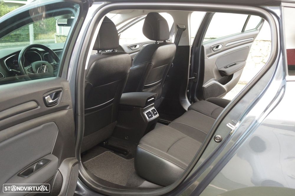 Renault Mégane Sport Tourer 1.5 Blue dCi Limited EDC - 25