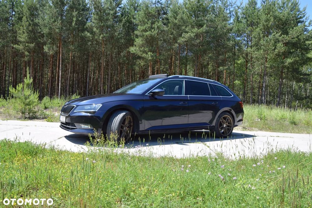 Skoda Superb 2.0 TDI SCR 4x4 Ambition DSG - 26