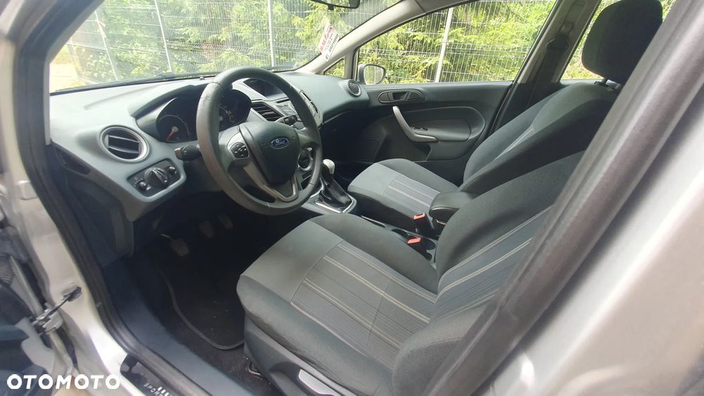 Ford Fiesta - 10