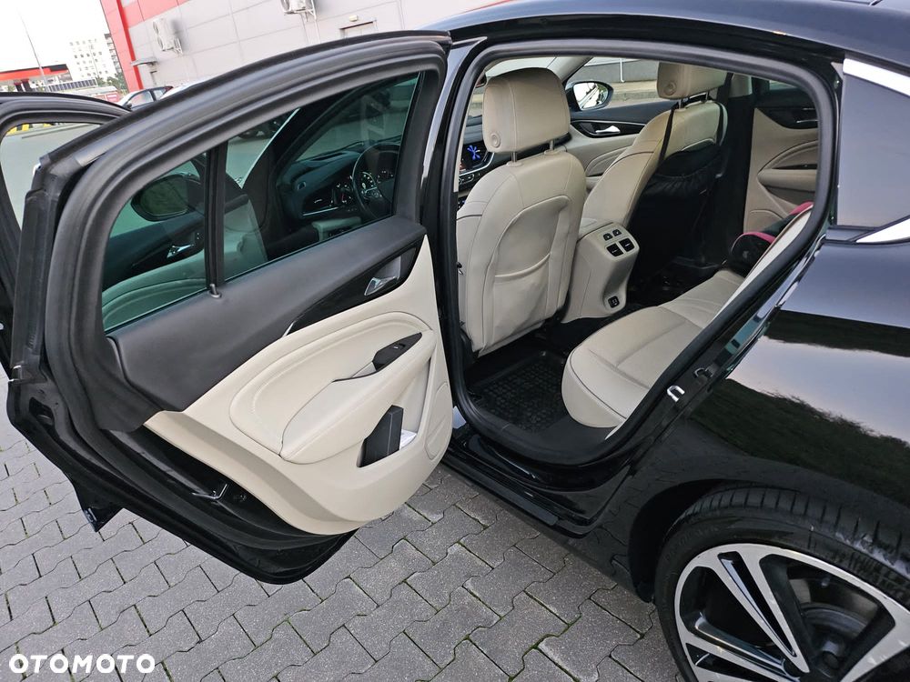 Opel Insignia 2.0 T 4x4 Innovation S&S - 10