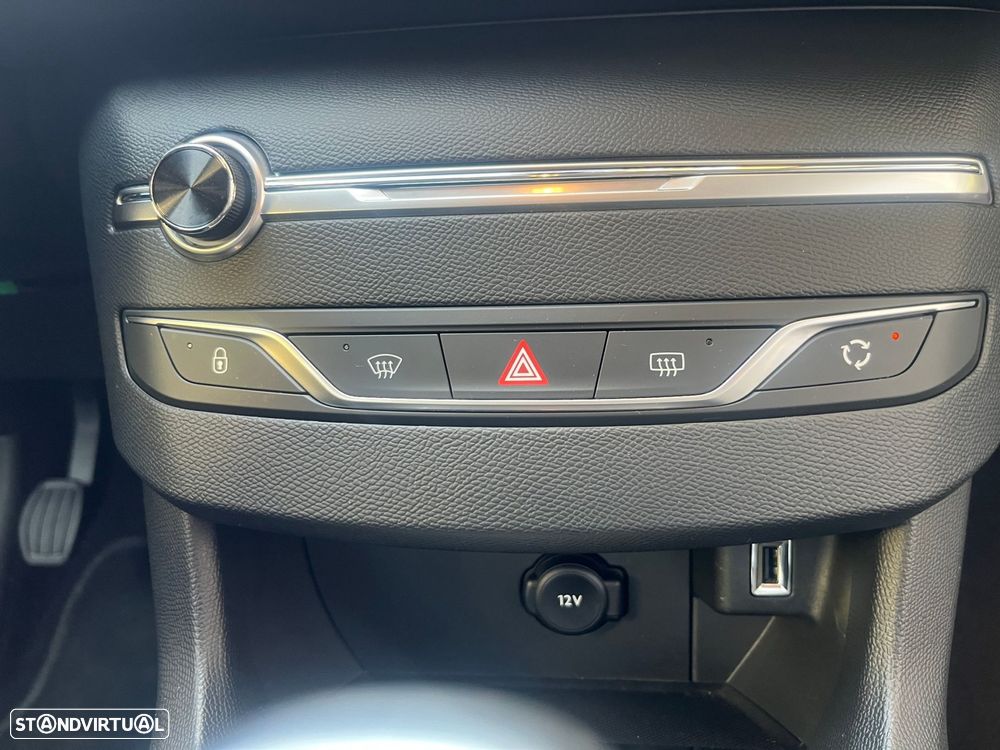 Peugeot 308 SW 1.5 BlueHDi Style - 24