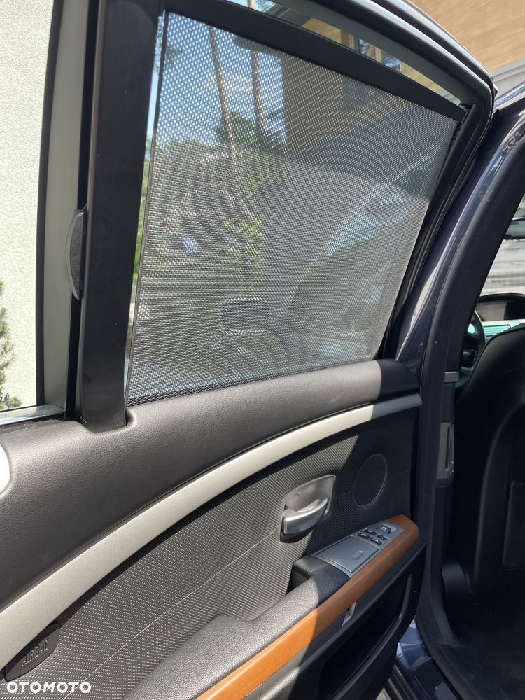 BMW Seria 7 745i - 16