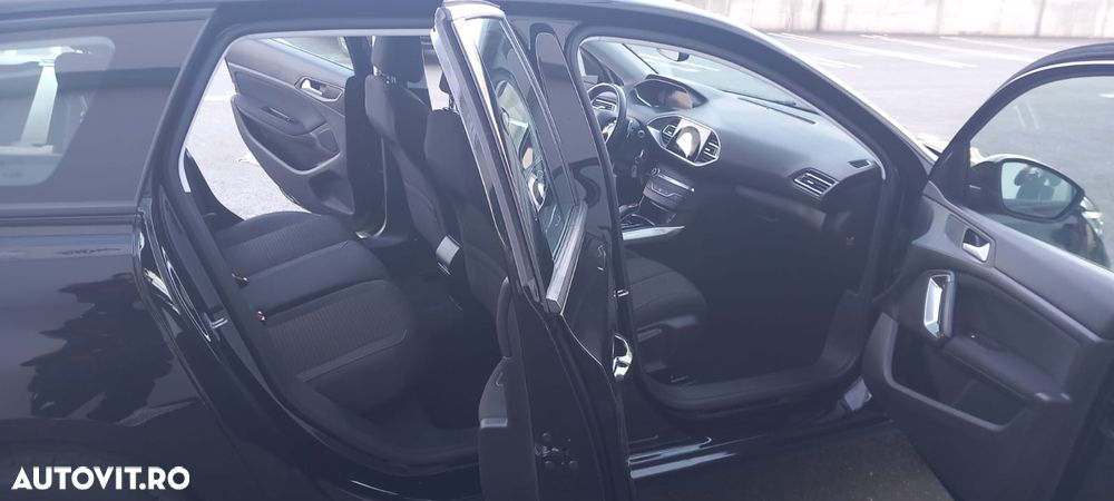 Peugeot 308 BlueHDi 130 EAT8 Stop & Start Active Business-Paket - 11