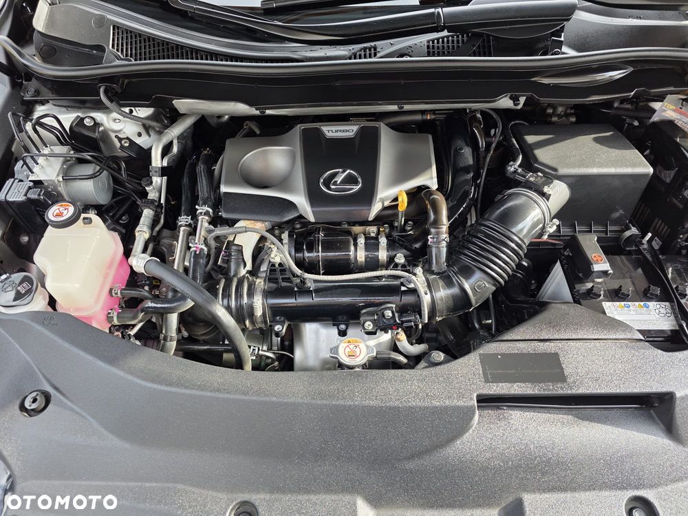 Lexus RX 200t AWD - 9