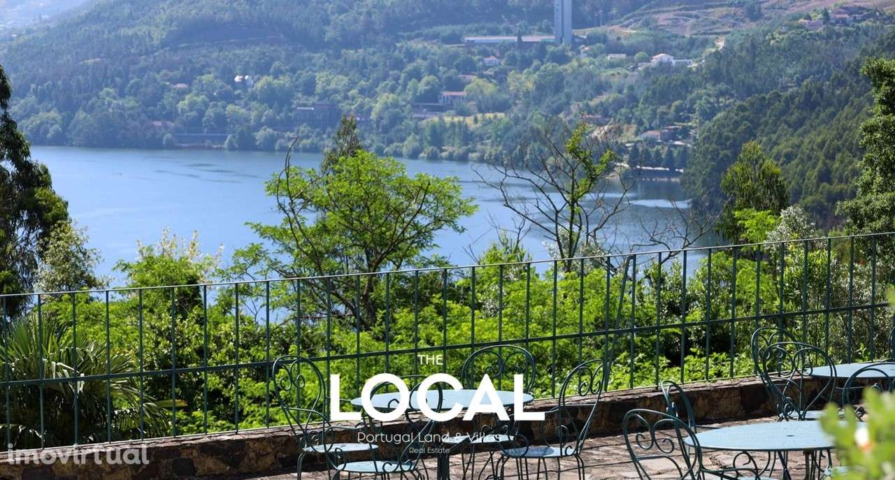 Solar abrasonado T9 do séc XVIII c/ Capela perto do Porto - Grande imagem: 2/7