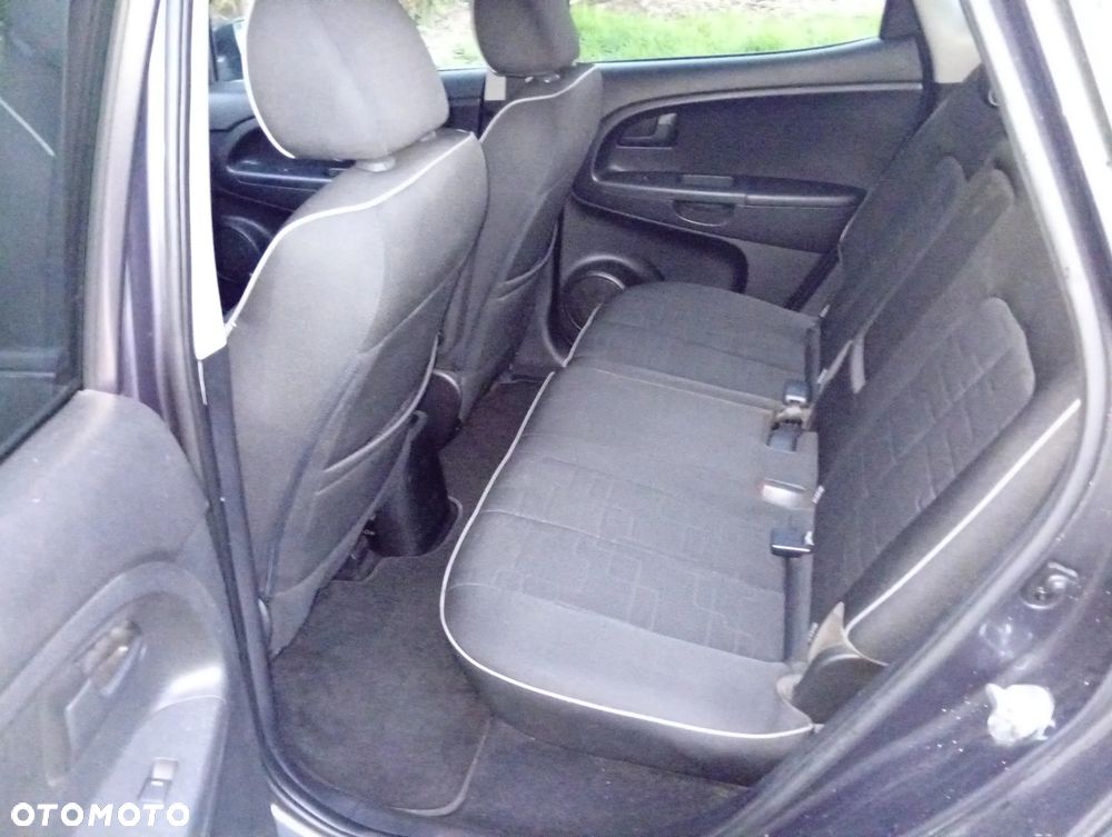 Kia Venga - 13