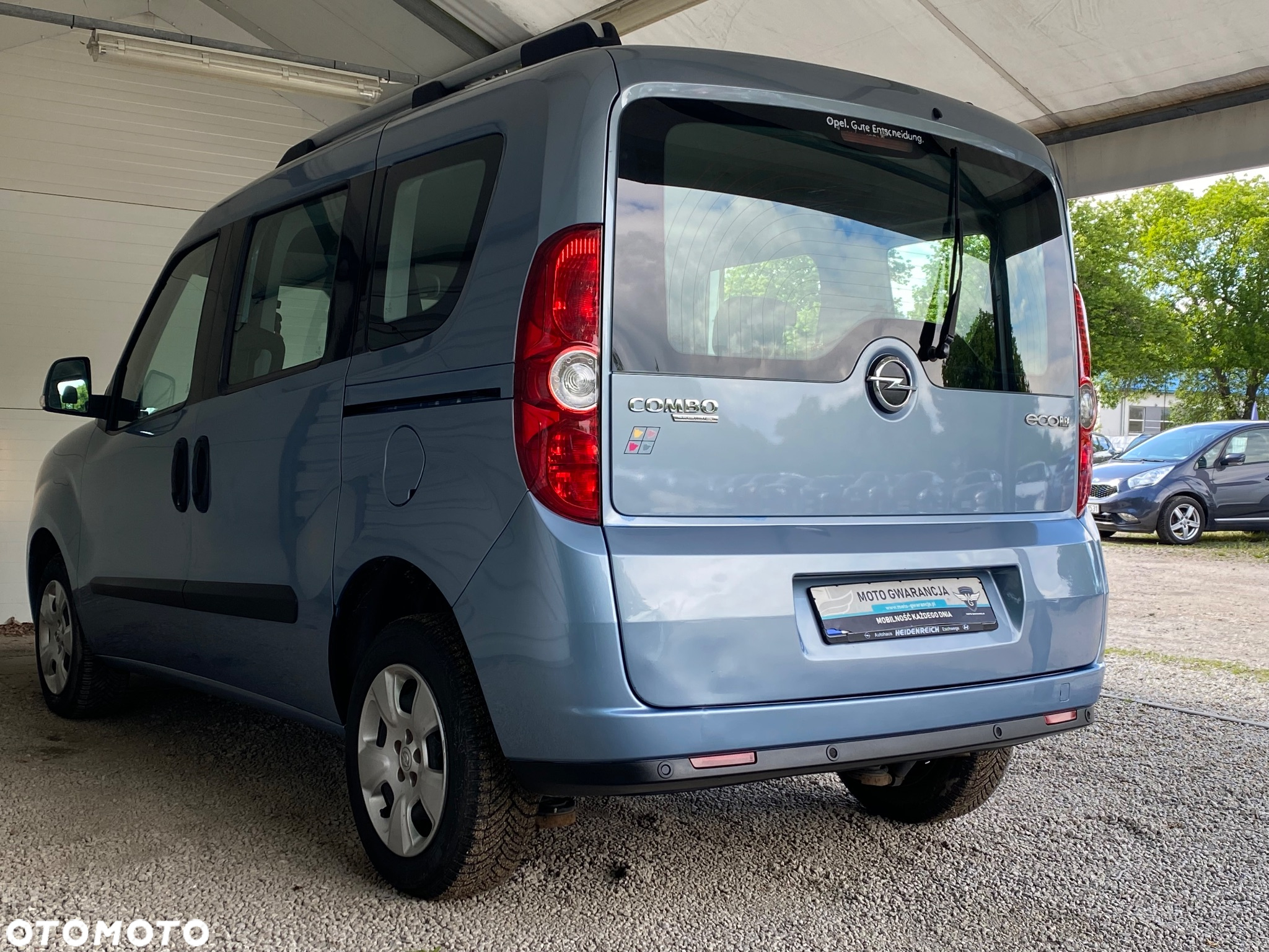 Opel Combo Tour 1.6 CDTI Cosmo - 24