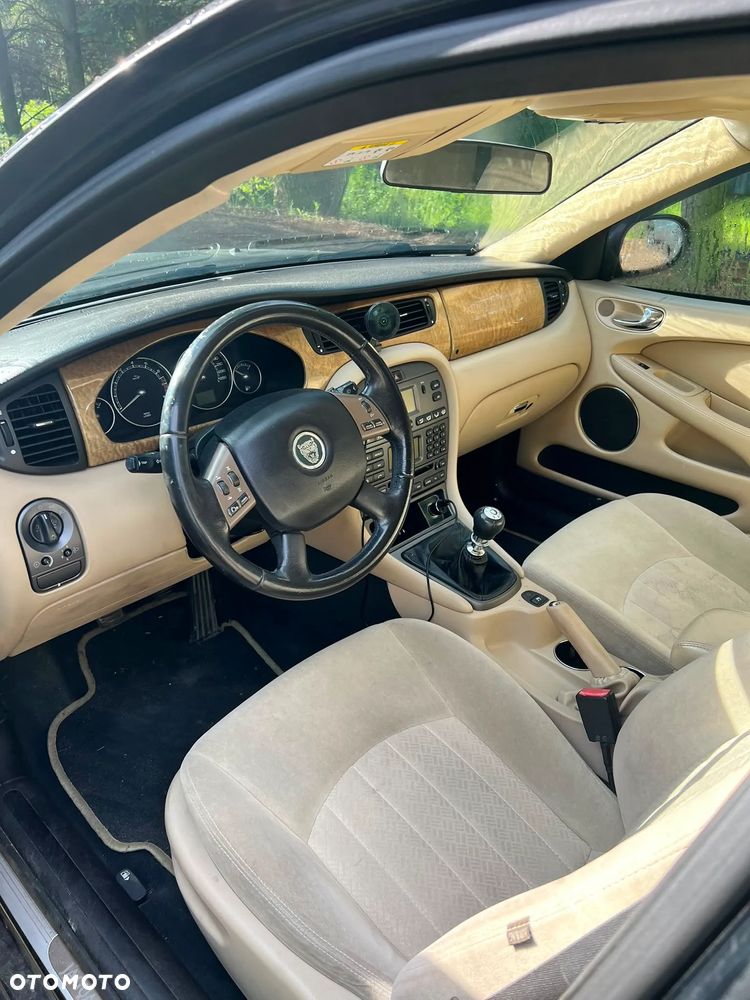 Jaguar X-Type 2.5 Sport - 12