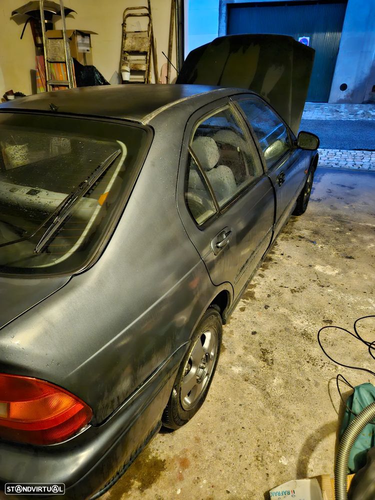 Honda Civic 1.4i - 5